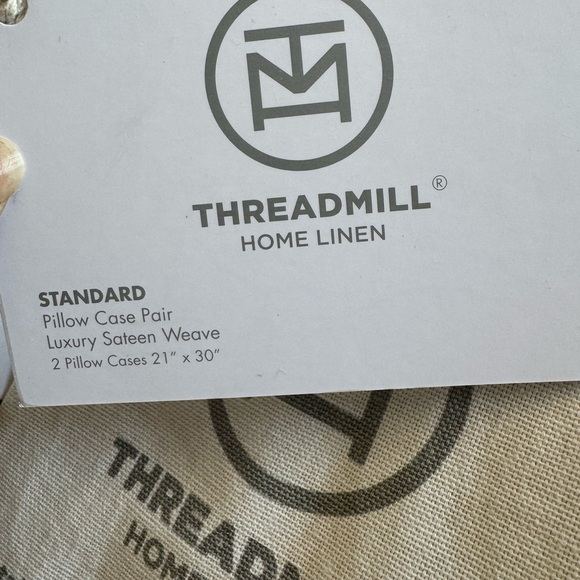 Threadmill Pillow Cases Standard Size - Picture 3 of 5